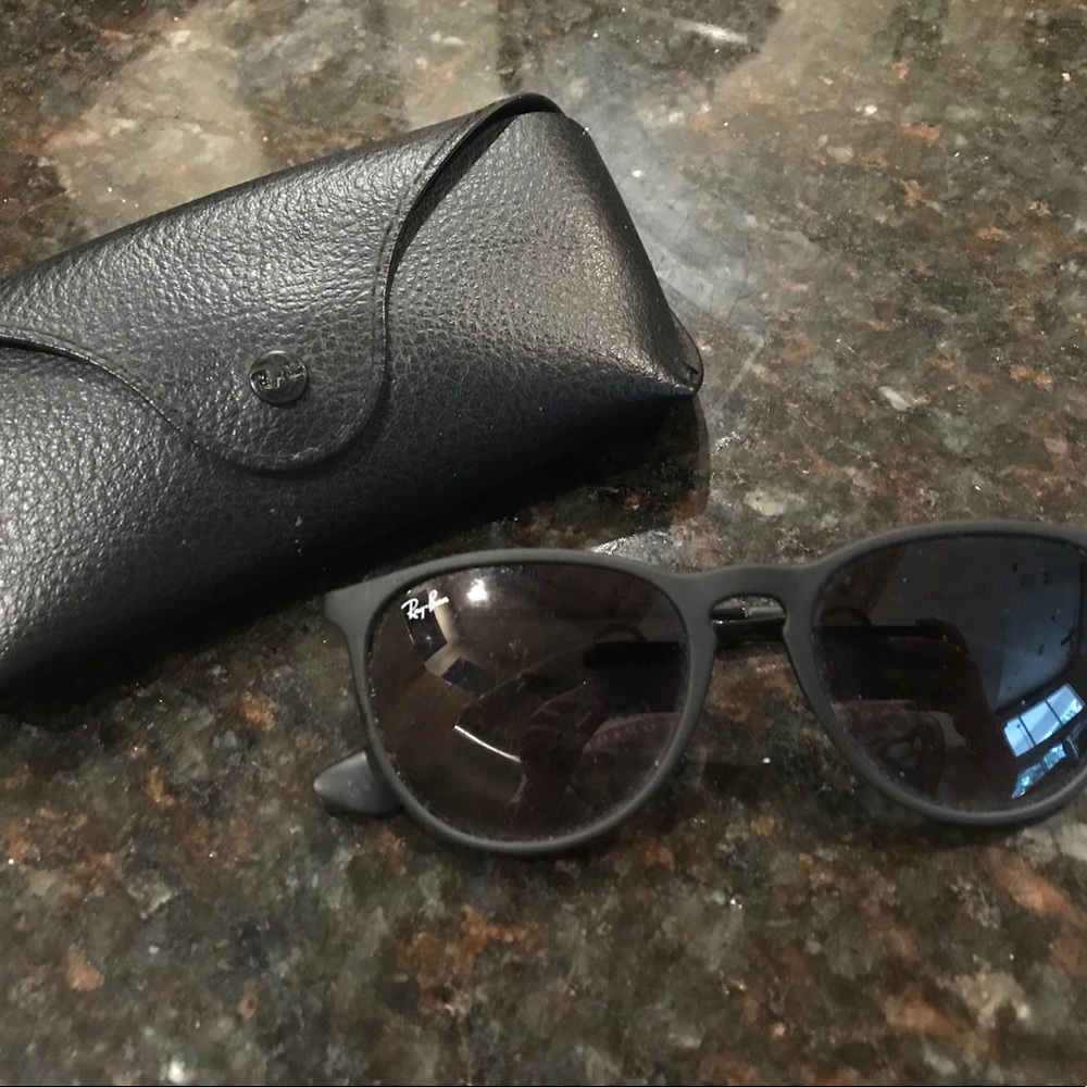 RAY BANS 😎